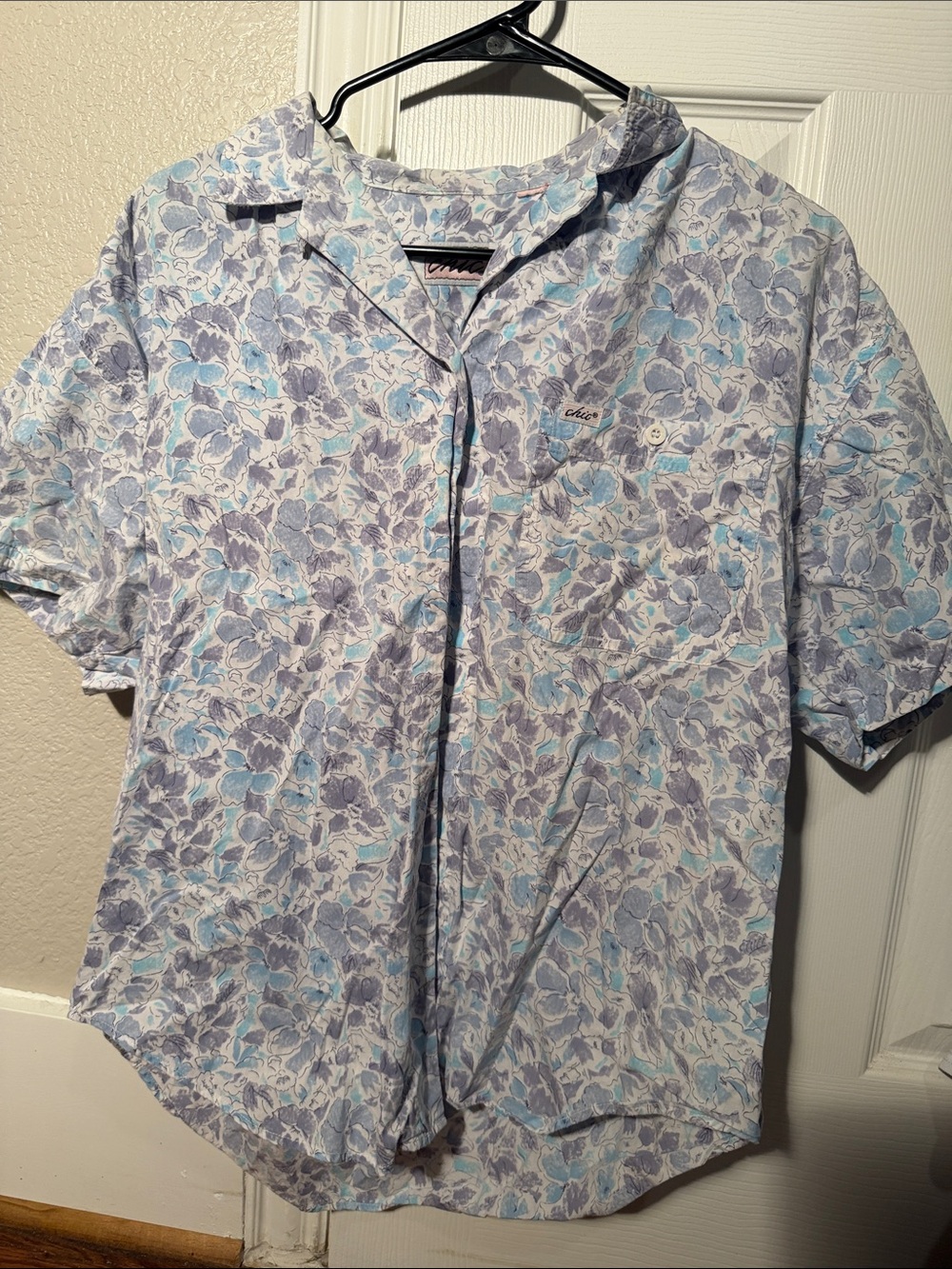 chic Light Blue and White Floral Button-Down Camp Shirt